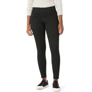 Levi Strauss Signature Gold Totally Shaping Pull-on Skinny Jeans, Noir, 2 Short